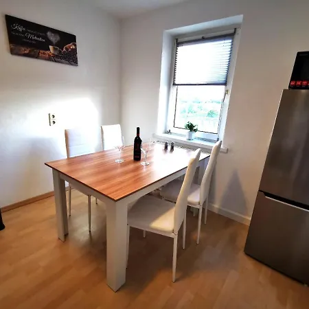 Zentral Und Ruhig In Chemnitz Apartment Exterior photo