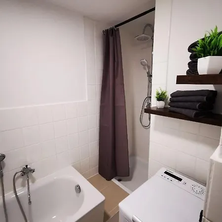 Zentral Und Ruhig In Chemnitz Apartment Exterior photo